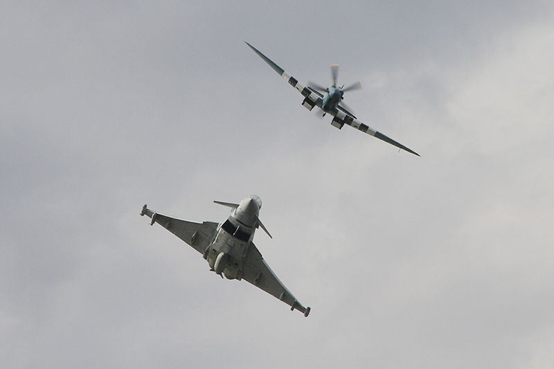 Spitfire PR.XIX, BBMF, RAF<br>Typhoon F.2, 29(R) Sqn, RAF