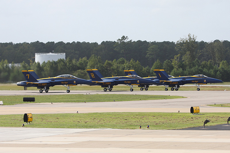 F/A-18A Hornets & F/A-18B Hornet, <i>The Blue Angels</i>, USN