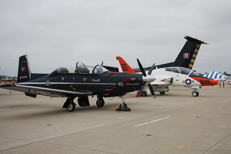CT-156 Harvard II, NFTC, RCAF<br>T-45A Goshawk, VT-21 <i>Redhawks</i>, USN