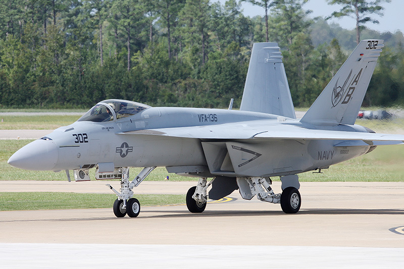 F/A-18E Super Hornet, VFA-136 <i>Knighthawks</i>, USN