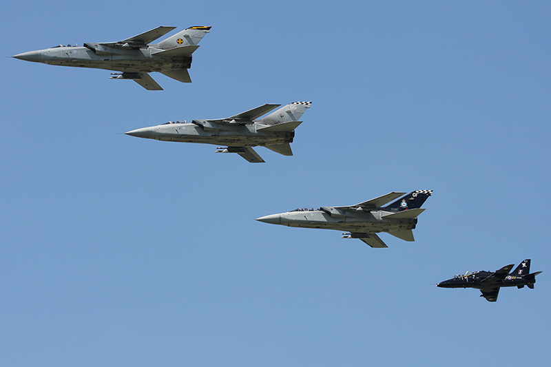 Tornado F.3s, 43(F) Sqn, RAF<br>Hawk T.1A, 100 Sqn, RAF